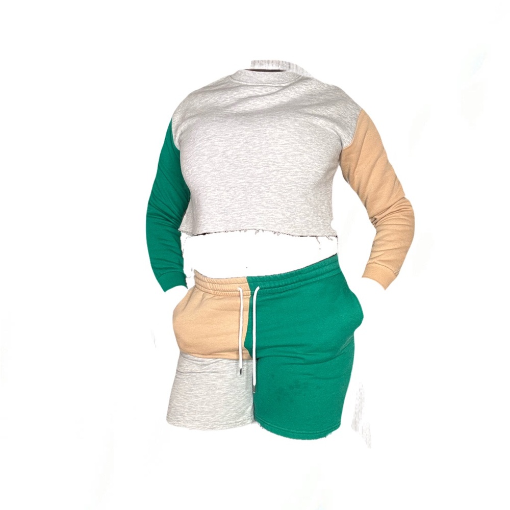Two-piece cropped sweater set.